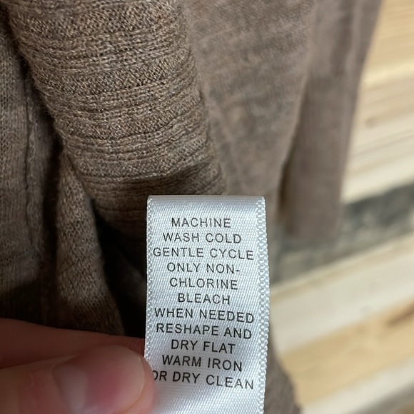 Banana Republic size Small Mocha Color Open Front Cardigan Sweater with Pockets - Picture 4 of 11